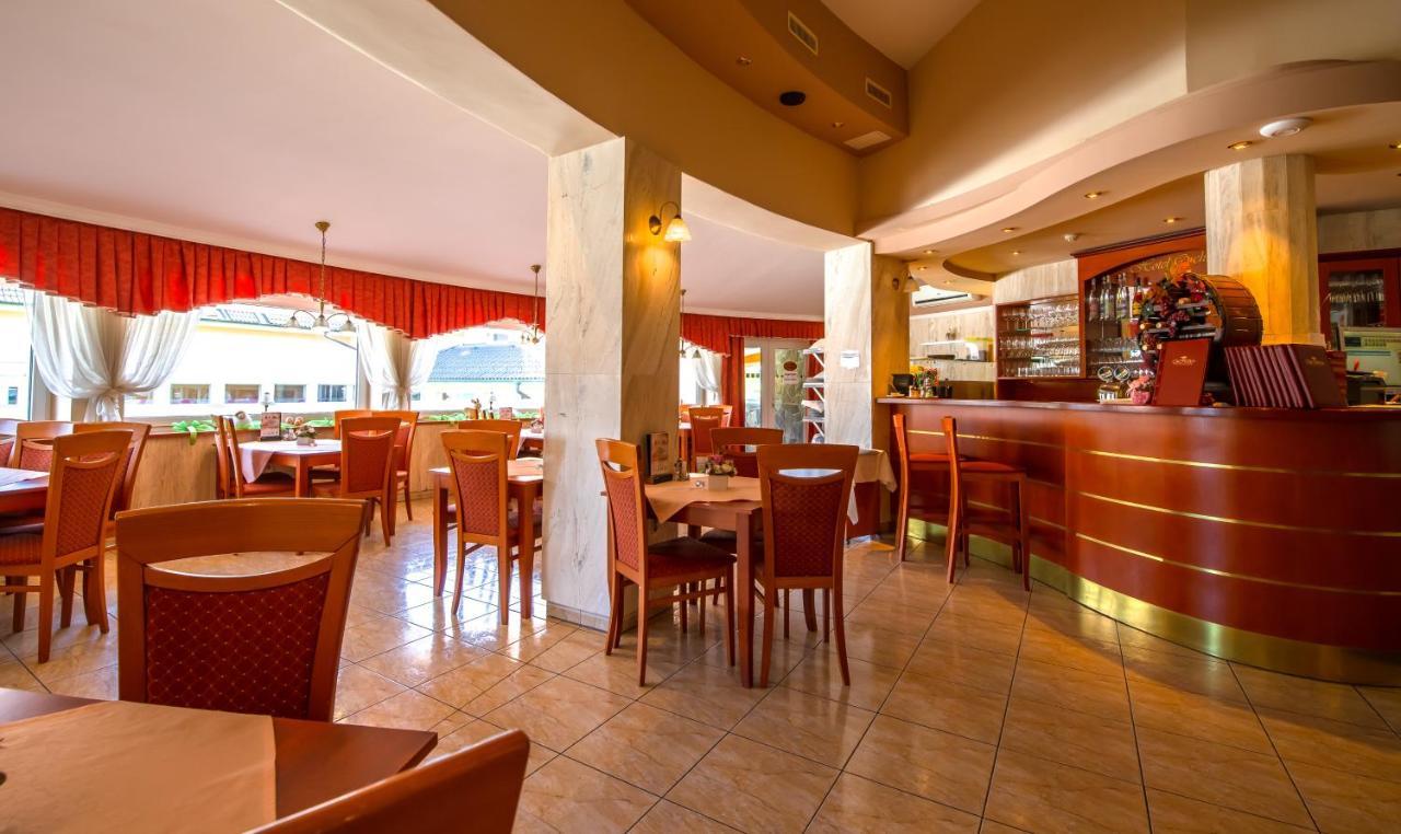 Spa & Wellness Hotel Orchidea Veľký Meder Dış mekan fotoğraf