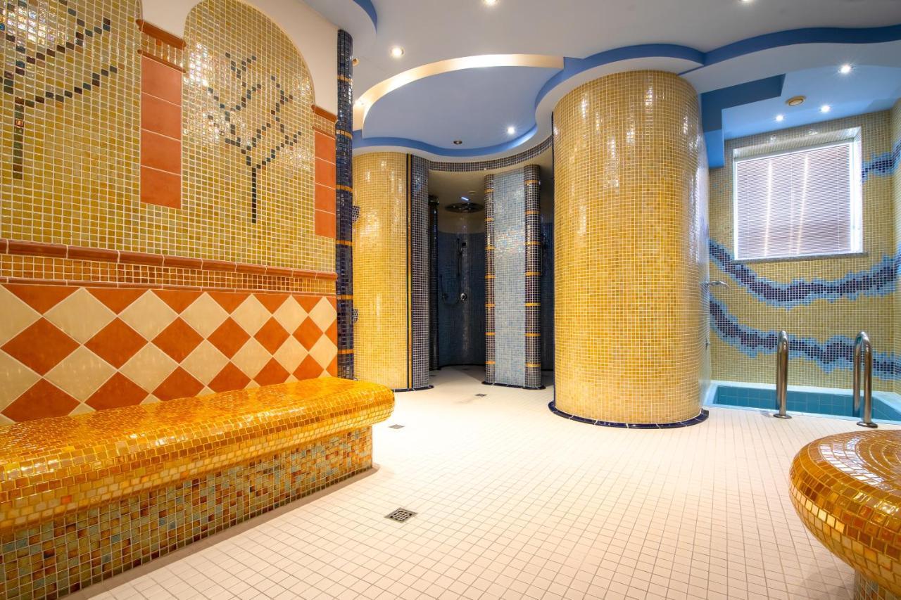 Spa & Wellness Hotel Orchidea Veľký Meder Dış mekan fotoğraf