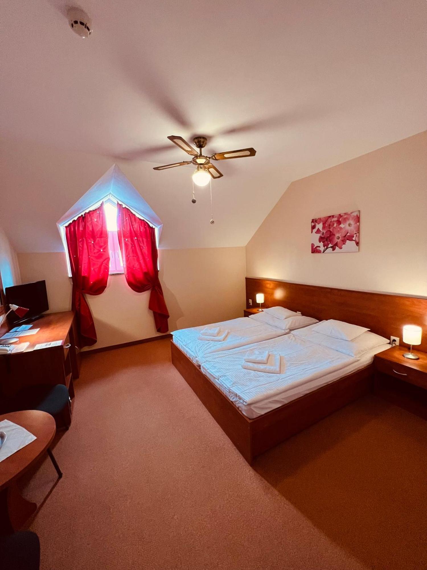 Spa & Wellness Hotel Orchidea Veľký Meder Dış mekan fotoğraf